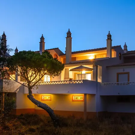 Pine Cliffs - Shared Pool - 8 Guests - بيت للعطل البوفيرا